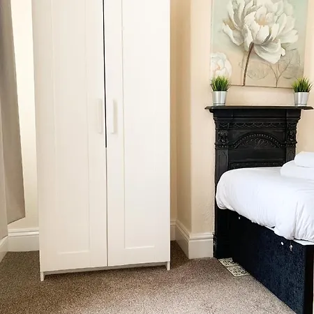 Holiday home Riverside York